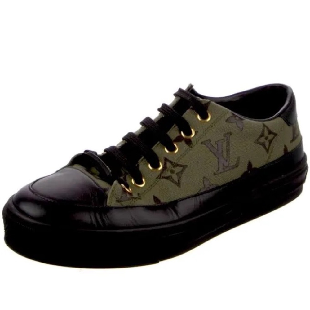 Rare like new LV green monogram authentic sneakers, size 9. - Picture 5 of 5